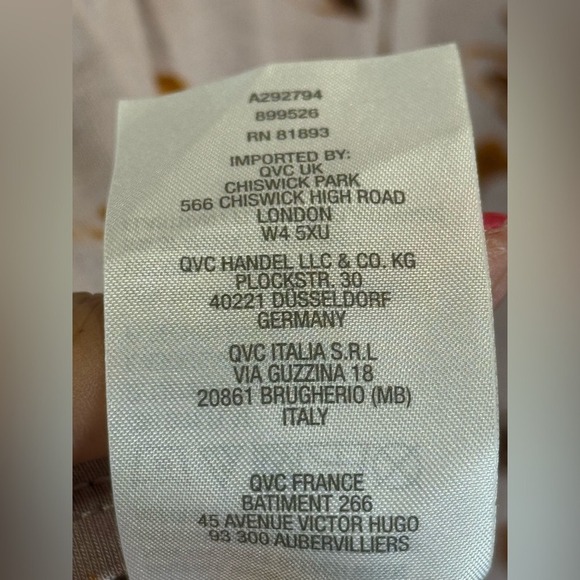 LOGO Lori Goldstein Women's Floral Print V-Neck Ruffle Hem 3/4 Sleeve Top - Picture 5 of 11